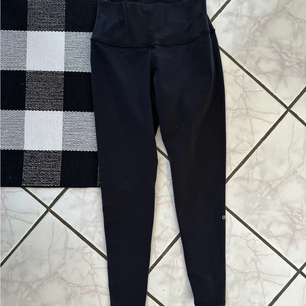Alo Black Leggings